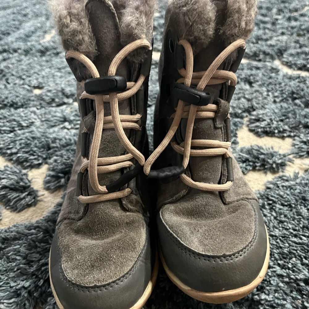 Sorel Girls winter boots